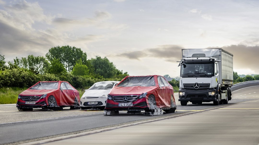 Sicherheitsassistenzsysteme Daimler Truck
