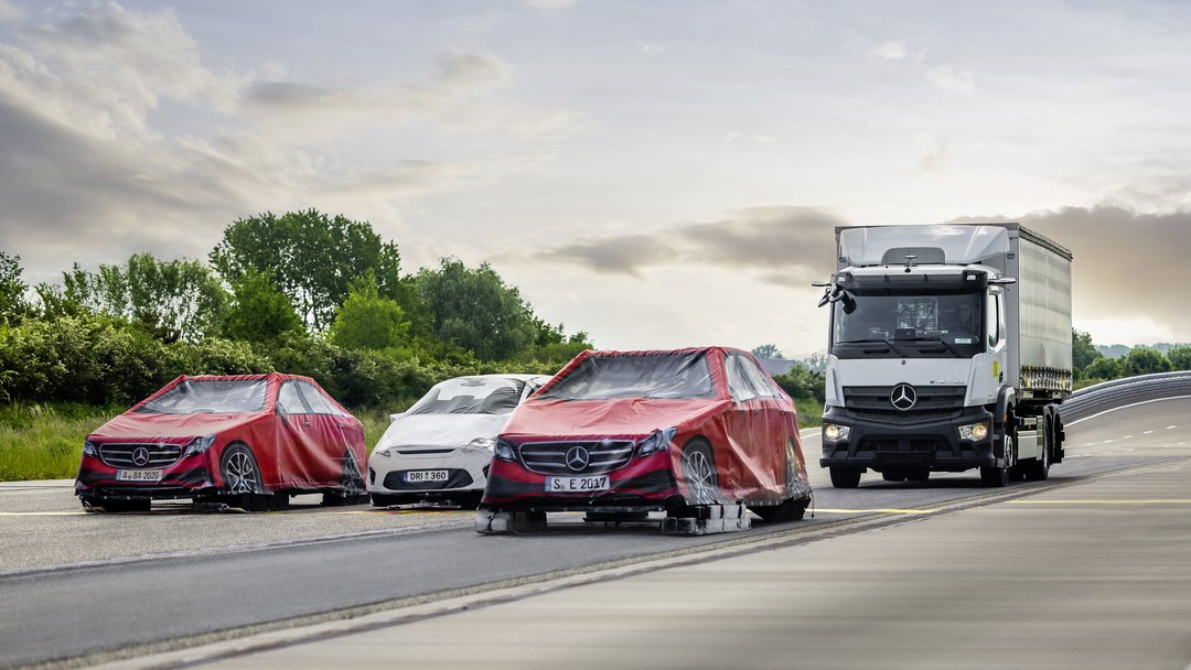 Safety Assistance Systems Daimler Truck