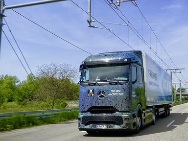 Technology comparison in the Northern Black Forest: Battery-electric eActros 600 for long-distance haulage competes against catenary truck