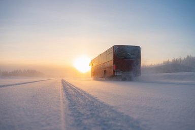 Neuer eIntouro trotzt erfolgreich Kälte, Eis und Schnee: Daimler Buses testet elektrischen Überlandbus in Finnland