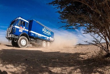 Dakar Rally 2025: two Mercedes-Benz truck legends as a rolling workshop in the world’s toughest race