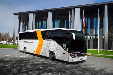 New Setra Lufthansa Express buses 