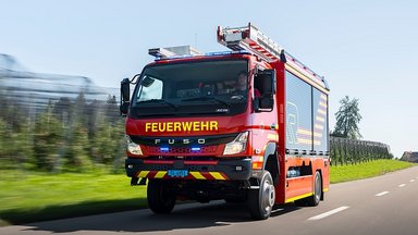 Rescue, extinguish, recover, protect: FUSO Canter 4x4 for the Swiss fire brigade 