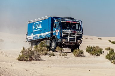 Dakar Rally 2025: two Mercedes-Benz truck legends as a rolling workshop in the world’s toughest race