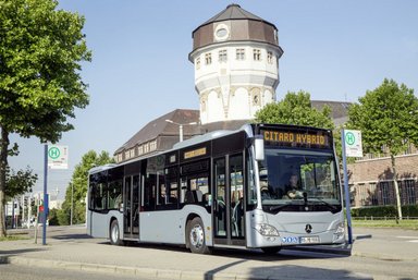 Nachhaltigkeit zahlt sich aus: Mercedes‑Benz Citaro Ü hybrid gewinnt Sustainable Bus Award 2019