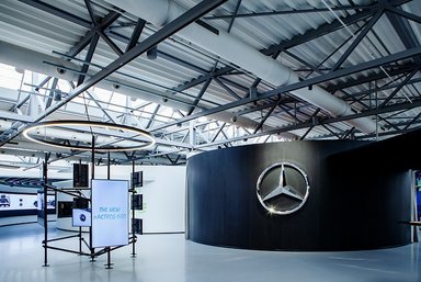 Mercedes-Benz Trucks eröffnet eActros 600 Experience World im Kundencenter in Wörth