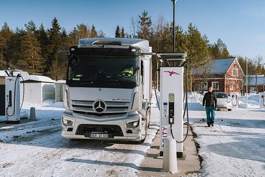 The eActros in winter: Questions and answers about operation on ice and snow and in cold weather