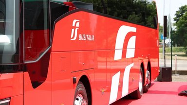Daimler Buses supplies 111 buses of the Mercedes-Benz and Setra brands to Busitalia
