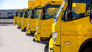 Daimler Truck Marke FUSO übergibt 22 vollelektrische eCanter an Planway Logística in Spanien