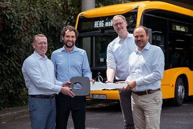 Daimler Buses supplies electric articulated buses to Darmstadt transport company HEAG mobilo