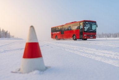 Neuer eIntouro trotzt erfolgreich Kälte, Eis und Schnee: Daimler Buses testet elektrischen Überlandbus in Finnland