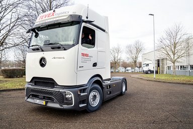 Tevex Logistics modernisiert seinen Fuhrpark mit 150 neuen Mercedes-Benz Actros L für mehr Effizienz und Sicherheit