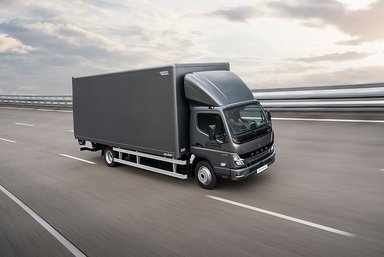 E-Mobility for all applications: FUSO is showcasing the all-electric eCanter at the IAA Transportation with a wide range of body variants and the latest safety features