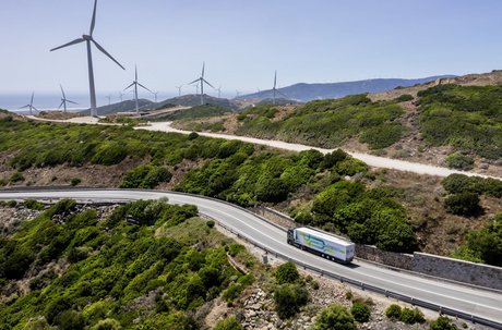 SCHEITERN IST KEINE OPTION – Warum wir alle auf Nutzfahrzeuge angewiesen sind. Und worauf es jetzt ankommt.