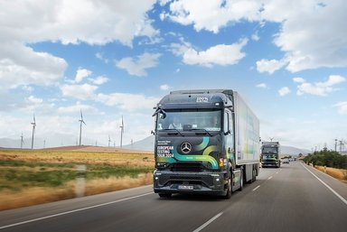 All-electric through Europe: eActros 600 test trucks reach southernmost checkpoint of Tarifa