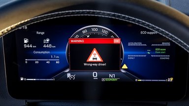 New safety feature from Mercedes-Benz Trucks: 10 questions and answers about Connected Traffic Warnings