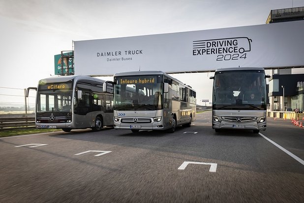 Daimler Buses demonstriert moderne Sicherheits- und Antriebssysteme im praktischen Einsatz