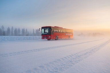 Neuer eIntouro trotzt erfolgreich Kälte, Eis und Schnee: Daimler Buses testet elektrischen Überlandbus in Finnland