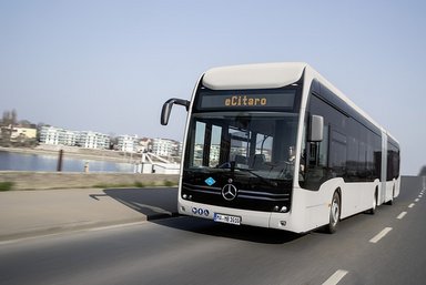 Mercedes-Benz Omnibusse auf den Pressetagen der IAA Transportation 2022 in Hannover: Vorfahrt für die Transformation zur Elektromobilität