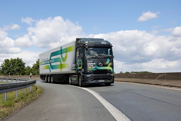 Startschuss für batterie-elektrischen Mega-Trip: eActros 600 auf dem Weg zu den nördlichsten und südlichsten Punkten Europas