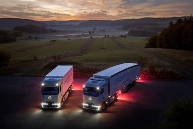 Mercedes-Benz Trucks celebrates world premiere of the battery electric long-haul truck eActros 600