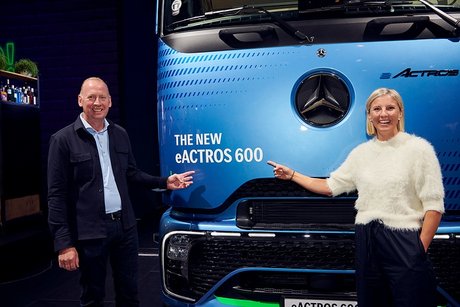 Simon Loos bestellt 75 Mercedes-Benz eActros 600 