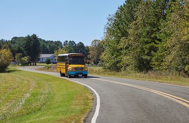 Daimler Truck-Marke Thomas Built Buses präsentiert die 2. Generation des batterielektrischen Schulbusses Jouley