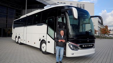 10.000ster Setra Reisebus der Baureihe 500 am Start