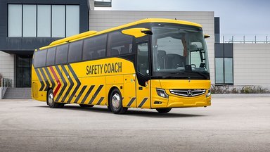 Safety and assistance systems from Daimler Buses once again set the standard – new Mercedes Benz Tourismo Safety Coach