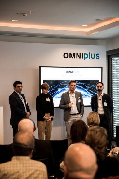 Omniplus von Daimler Buses bietet das Beste aus der Welt des analogen und digitalen Services