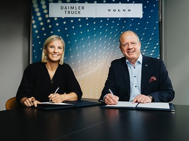 Daimler Truck und Volvo Group unterzeichnen verbindliche Vereinbarung für Joint Venture zur Entwicklung einer softwaredefinierten Fahrzeugplattform