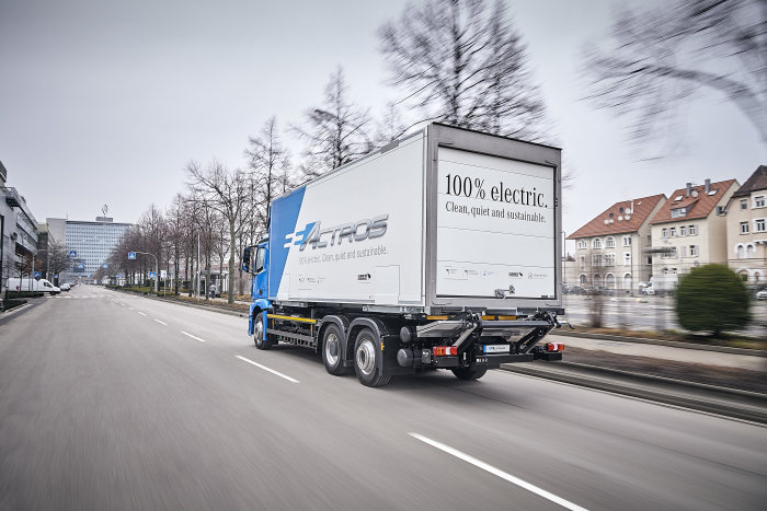 Vollelektrische Mercedes-Benz Lkw für den schweren Verteilerverkehr: Nachhaltig, vollelektrisch und leise: Mercedes-Benz eActros geht 2018 in den Kundeneinsatz