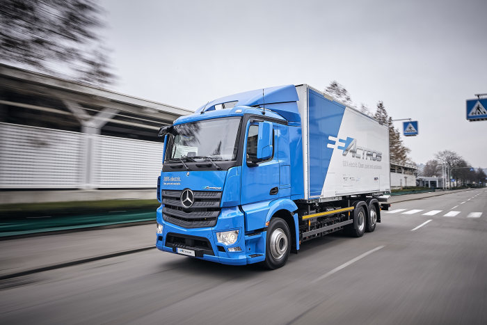 Vollelektrische Mercedes-Benz Lkw für den schweren Verteilerverkehr: Nachhaltig, vollelektrisch und leise: Mercedes-Benz eActros geht 2018 in den Kundeneinsatz