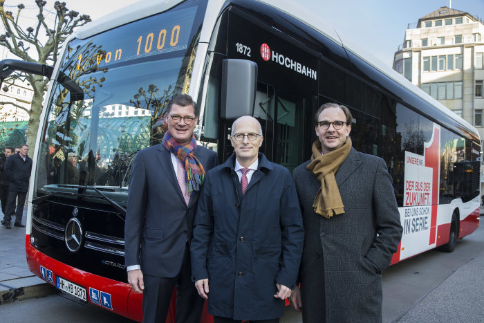 Mercedes-Benz eCitaro: A breath of fresh air in Hamburg: Mercedes-Benz supplies the first fully electrical urban bus, the eCitaro to Hamburger Hochbahn AG