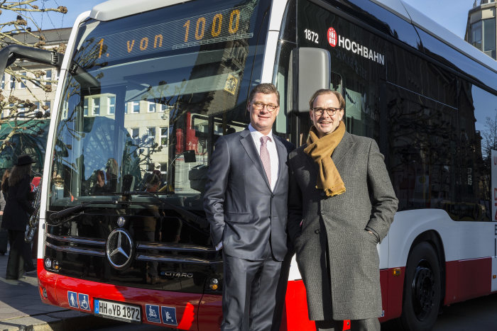 Mercedes-Benz eCitaro: A breath of fresh air in Hamburg: Mercedes-Benz supplies the first fully electrical urban bus, the eCitaro to Hamburger Hochbahn AG