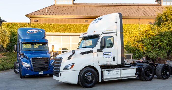 Daimler übergibt erste elektrische Freightliner eCascadia an US-Kunden