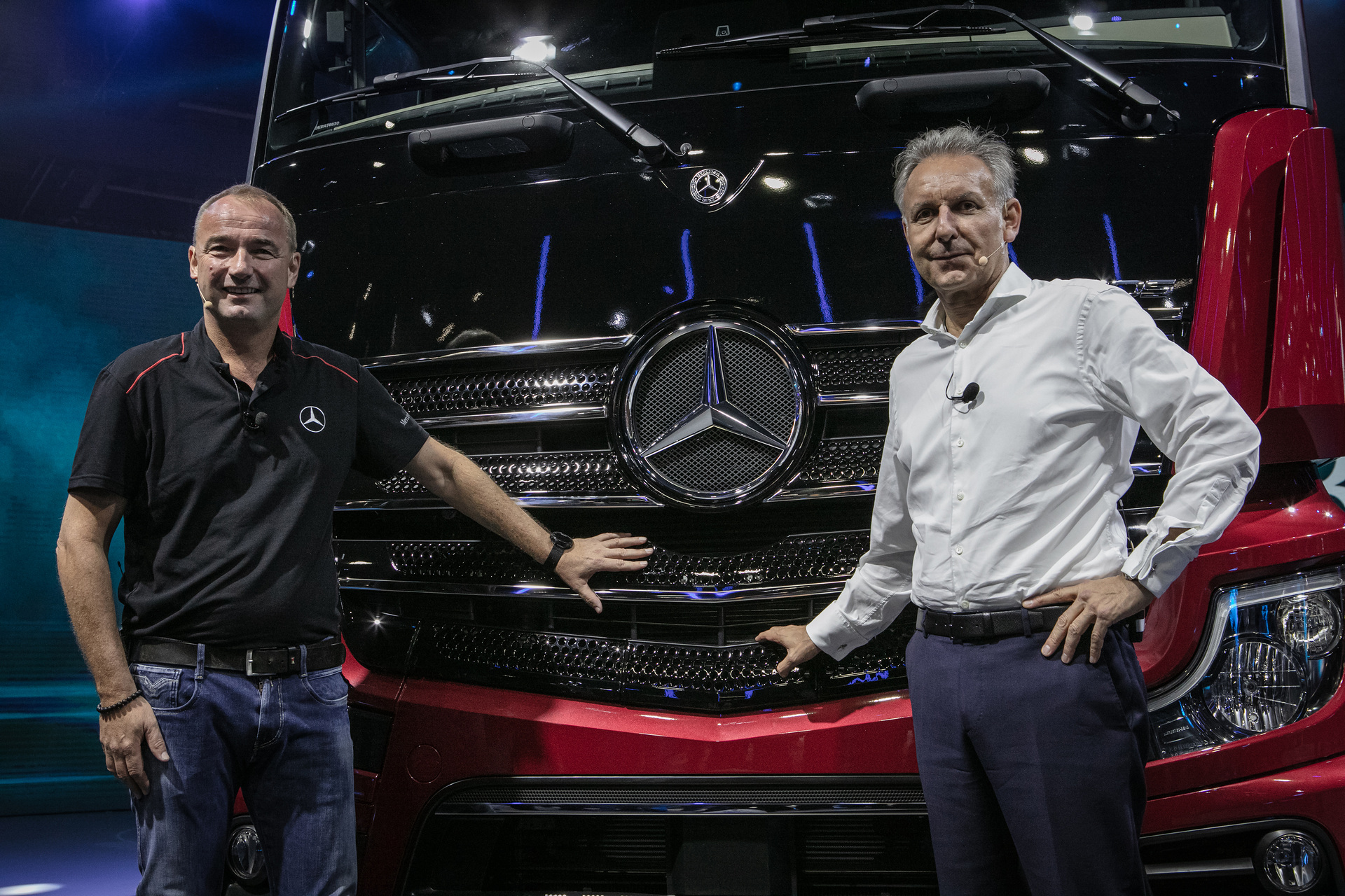 On a global platform and customised for Brazil: Launch of the new Mercedes-Benz Actros heavy-duty truck at the Fenatran