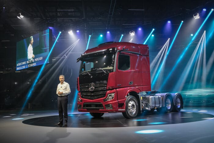 On a global platform and customised for Brazil: Launch of the new Mercedes-Benz Actros heavy-duty truck at the Fenatran