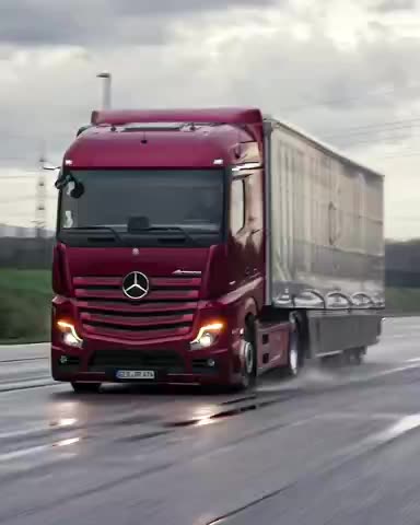 Snapshot: The new Actros - Active Brake Assist 5 - Traffic jam