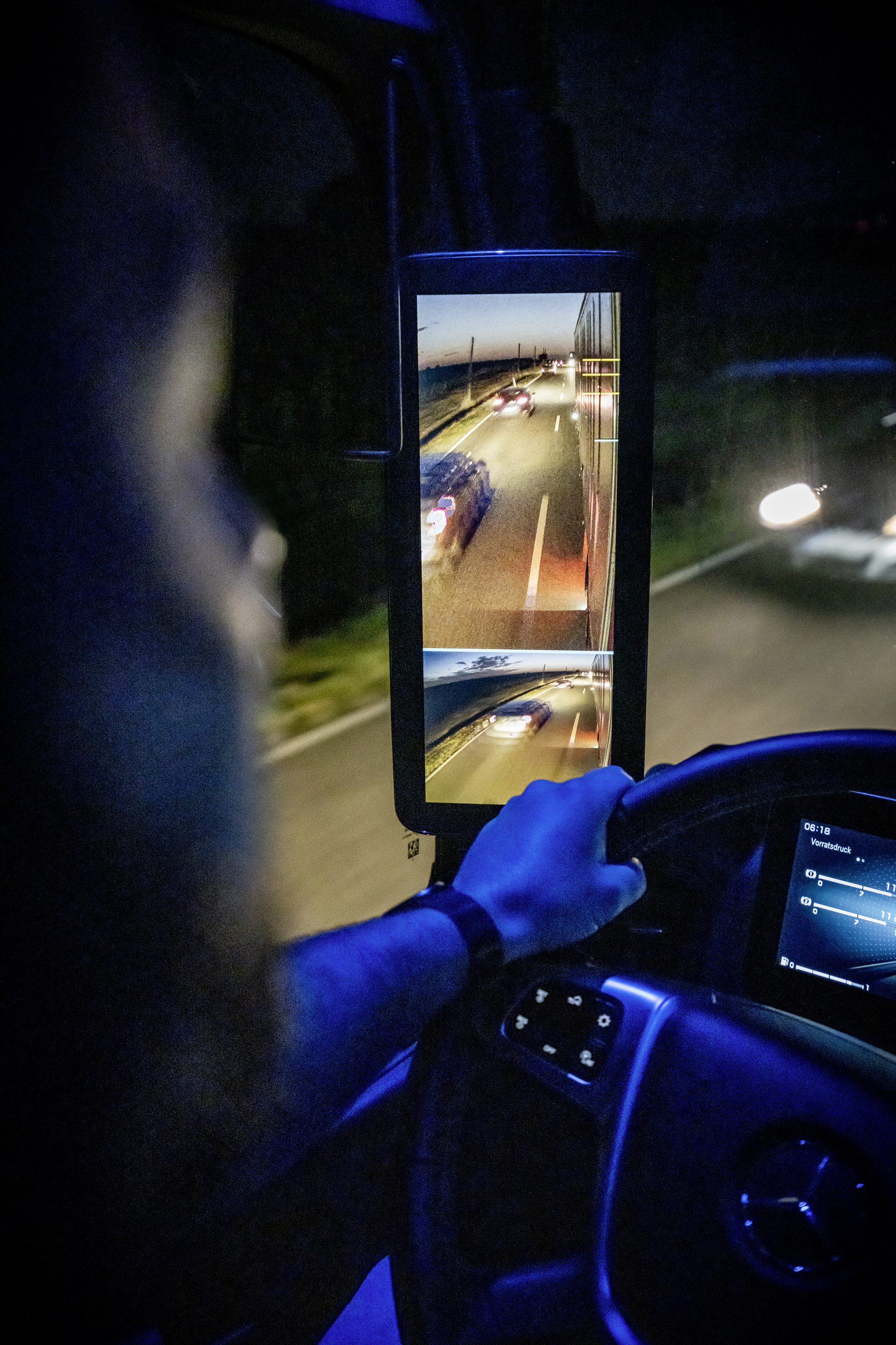 Unique in long-haul transport – MirrorCam replaces the mirror