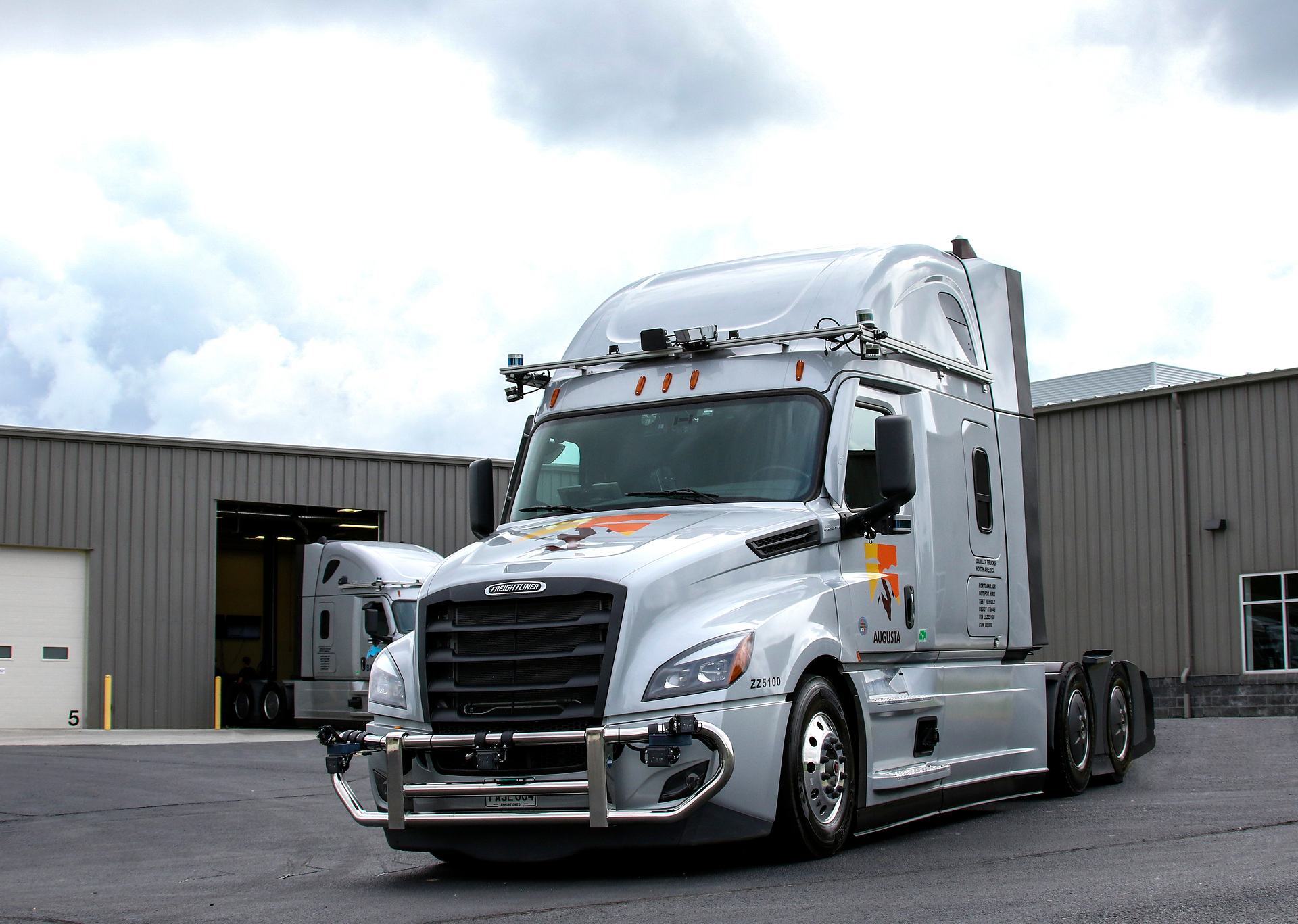 Daimler Trucks and Torc Robotics celebrate one year of successful collaboration – adding testing center in New Mexico