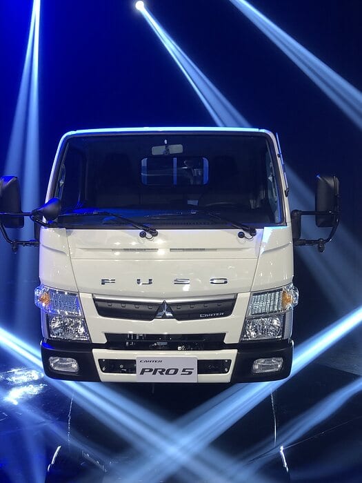 Mitsubishi Fuso celebrates the handover of the 30,000th vehicle to customers in Taiwan