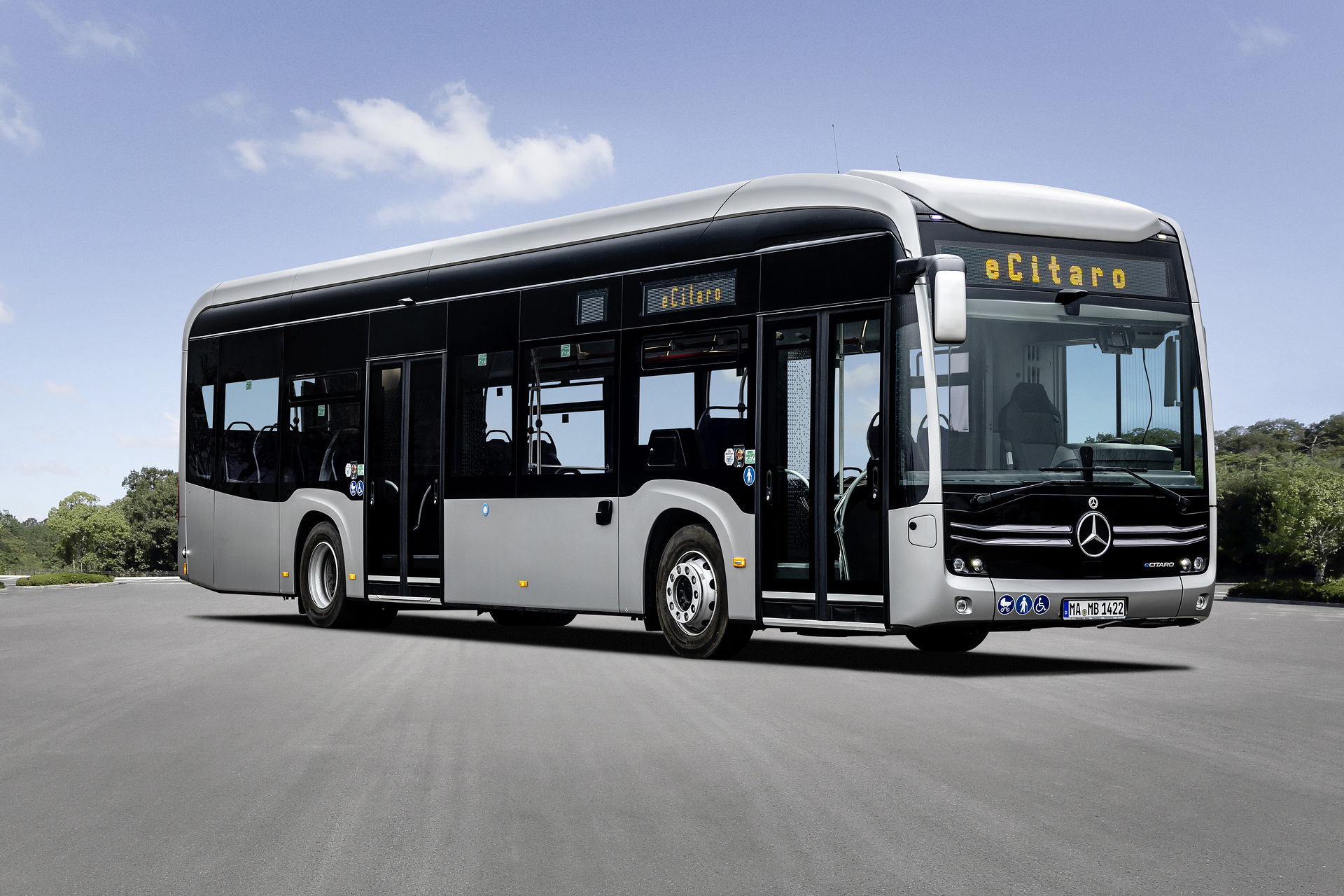 The all-electric Mercedes-Benz eCitaro city bus with the latest generation of batteries