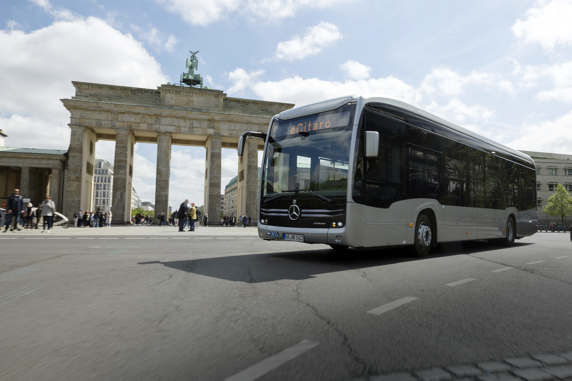 The all-electric Mercedes-Benz eCitaro city bus with the latest generation of batteries