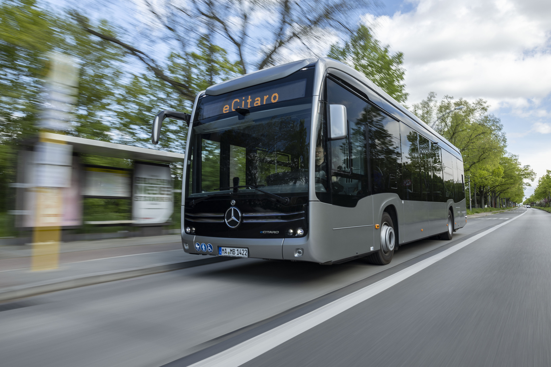 The all-electric Mercedes-Benz eCitaro city bus with the latest generation of batteries