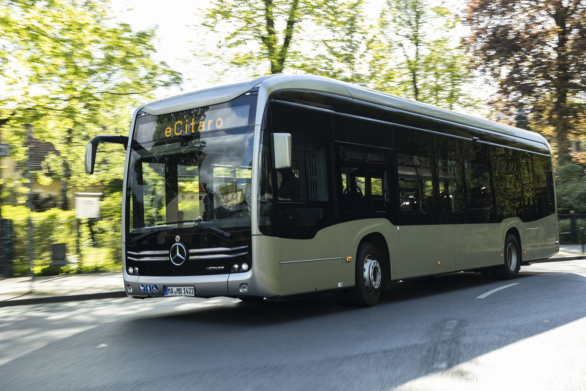 The all-electric Mercedes-Benz eCitaro city bus with the latest generation of batteries