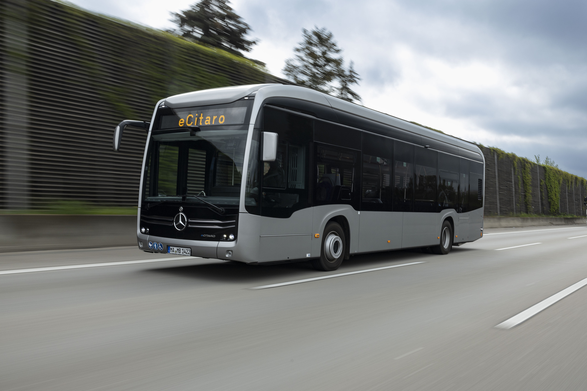 The all-electric Mercedes-Benz eCitaro city bus with the latest generation of batteries