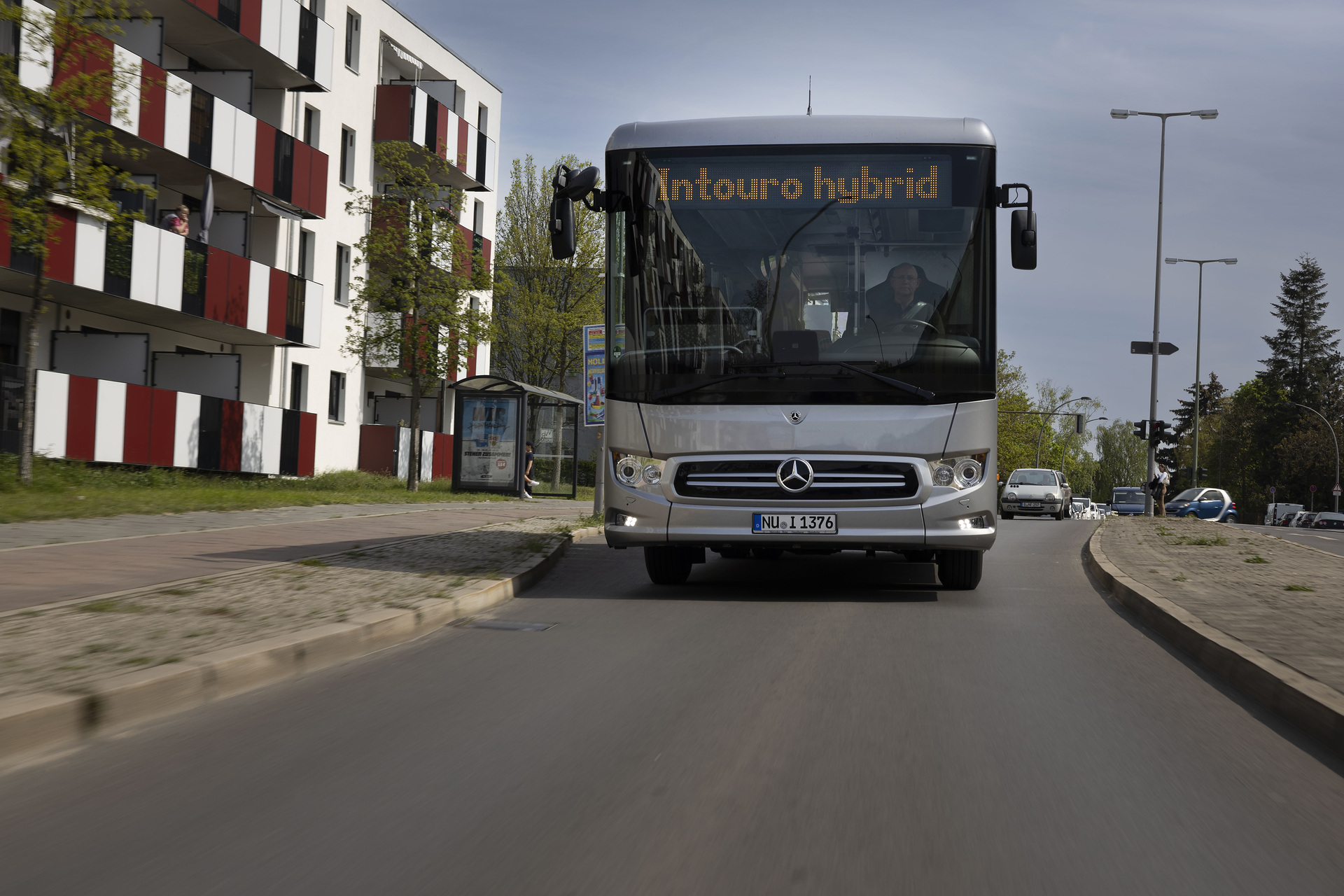 Der kompakte Überlandbus Mercedes-Benz Intouro K hybrid