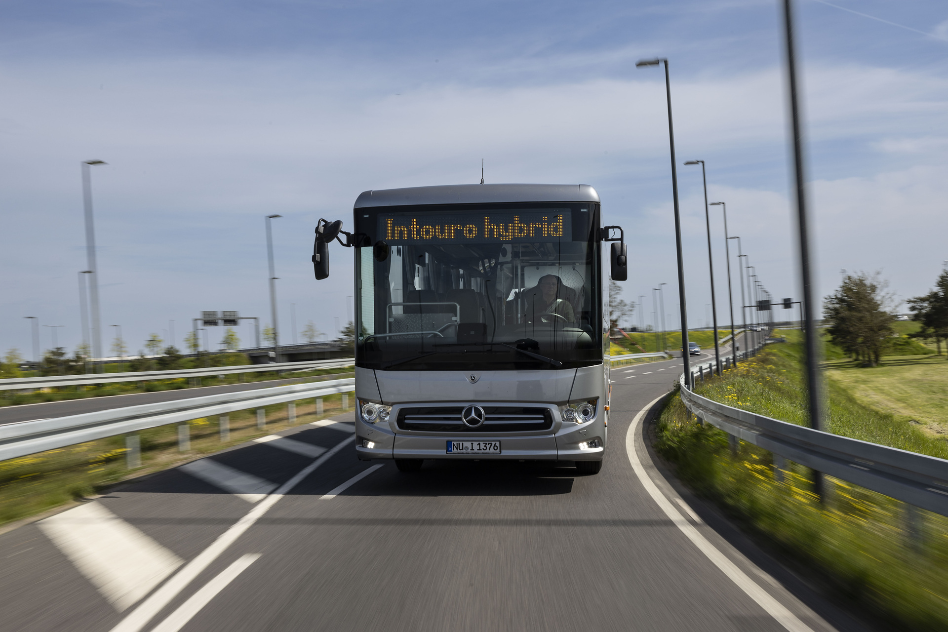 The compact Mercedes-Benz Intouro K hybrid inter-city bus