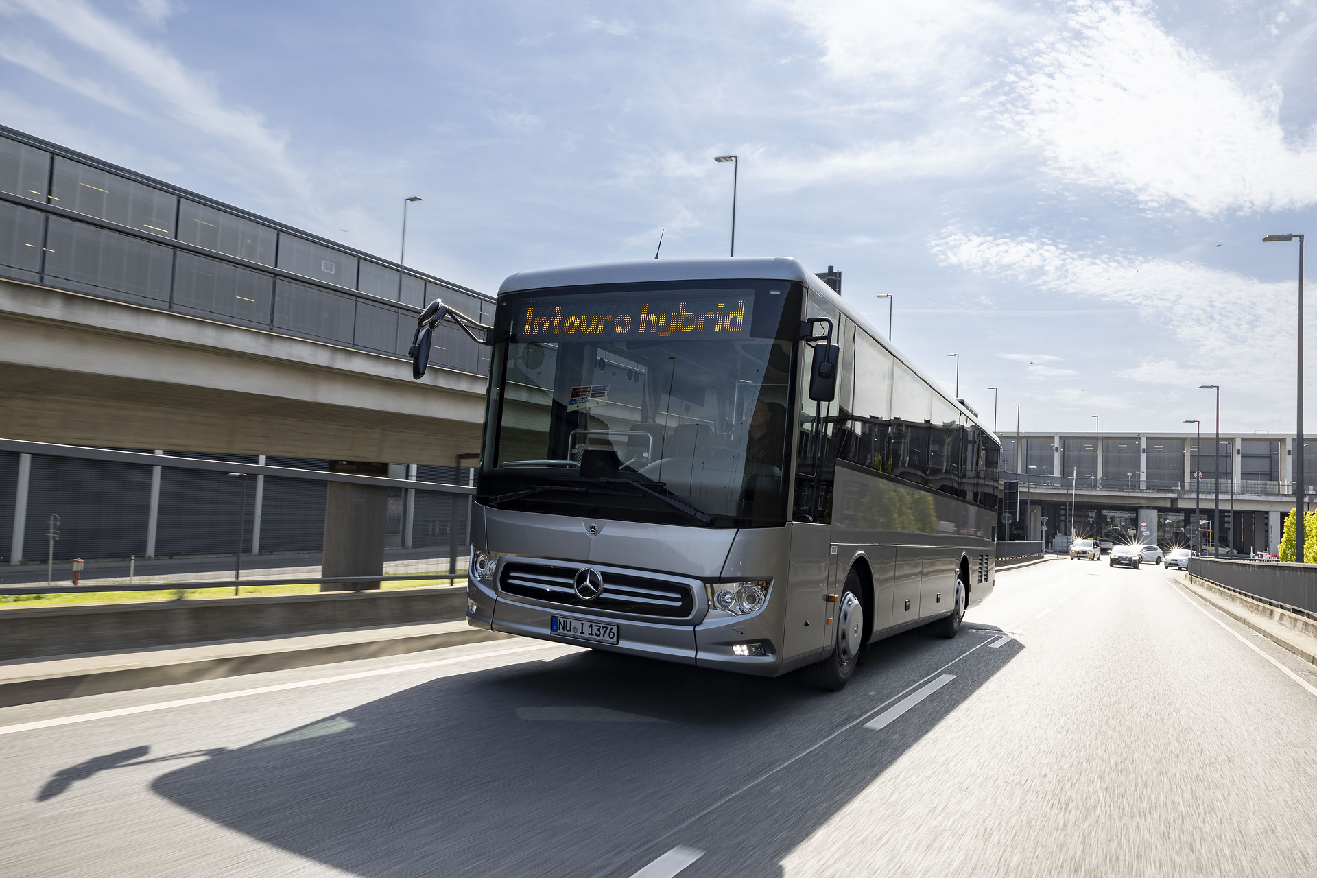 The compact Mercedes-Benz Intouro K hybrid inter-city bus